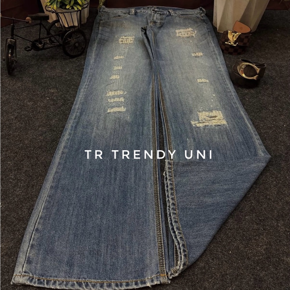 High-End Bootcut Distressed Denim